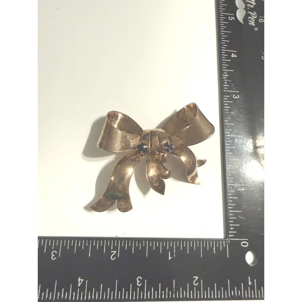 Vintage‎ Rose Gold Tone Bow Brooch Green Blue Yellow Rhinestone Mid Century Pin